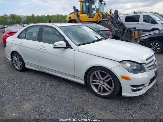 MERCEDES-BENZ C 300 2012 wddgf8bb3cr207062