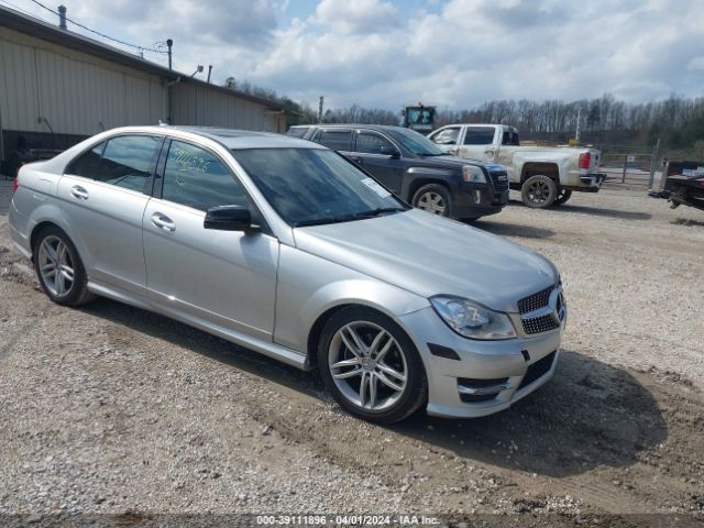 MERCEDES-BENZ C 300 2012 wddgf8bb4cr196167