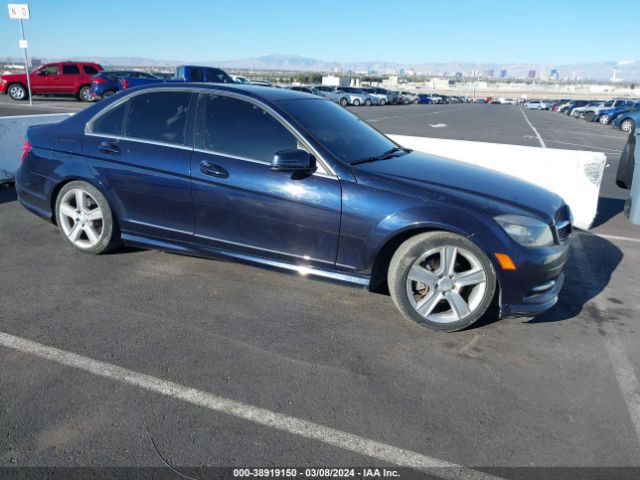 MERCEDES-BENZ C 300 2011 wddgf8bb5br157280