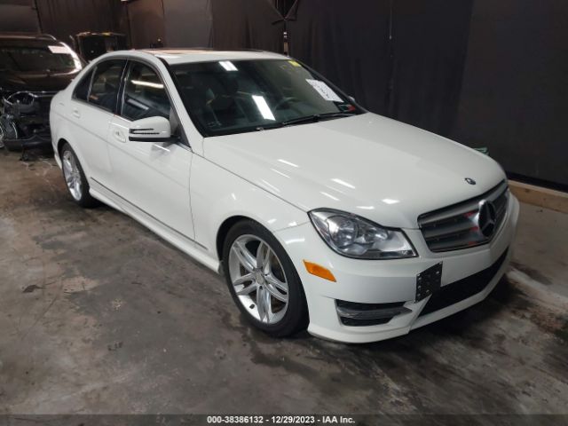 MERCEDES-BENZ C 300 2012 wddgf8bb5cr199126