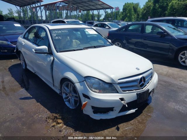 MERCEDES-BENZ C 300 2012 wddgf8bb7cr192534