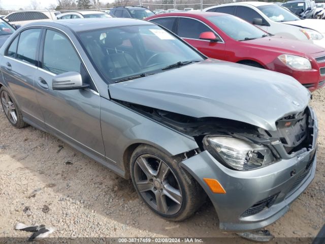 MERCEDES-BENZ C 300 2011 wddgf8bb8br135936