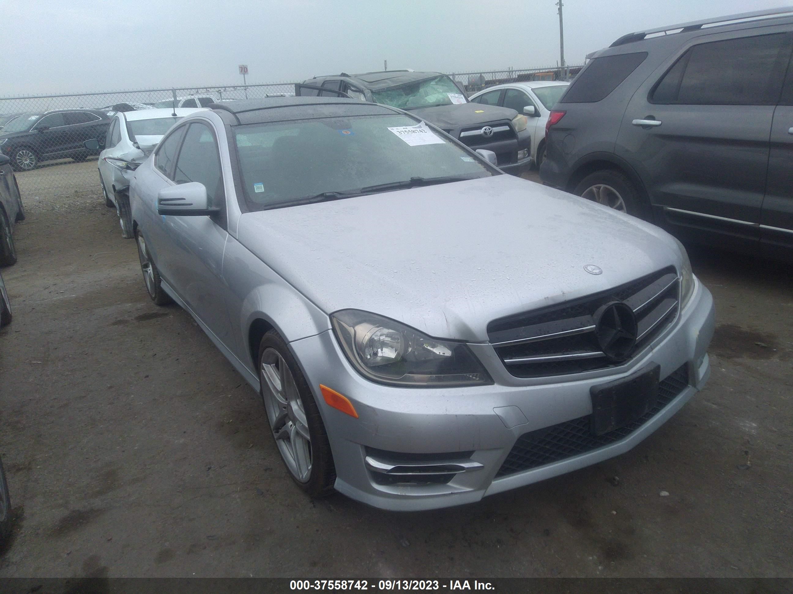 MERCEDES-BENZ C-KLASSE 2014 wddgj4hb8eg263124