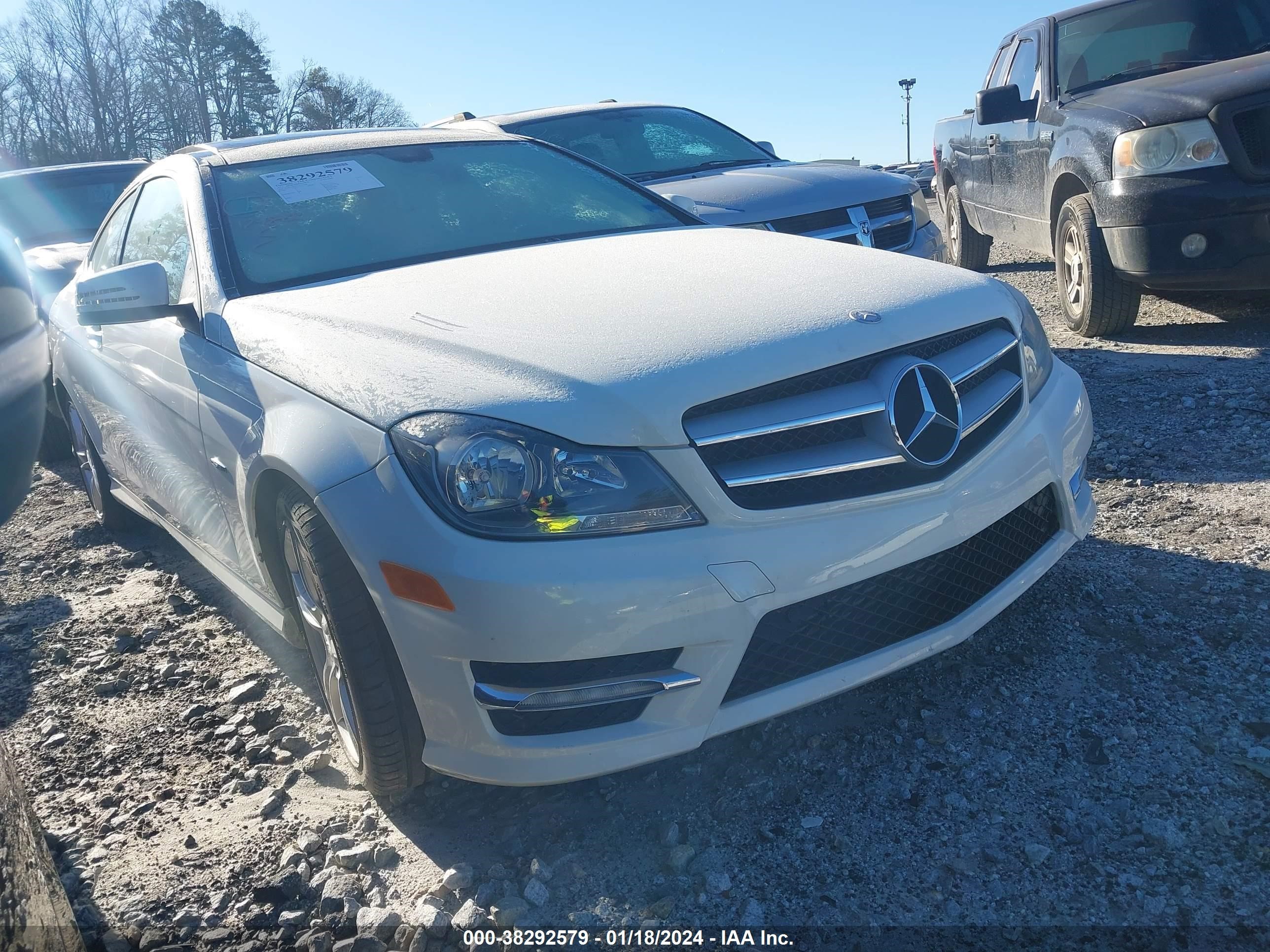 MERCEDES-BENZ NULL 2012 wddgj4hbxcf752448