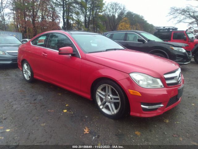 MERCEDES-BENZ C 350 2012 wddgj5hb8cf737369