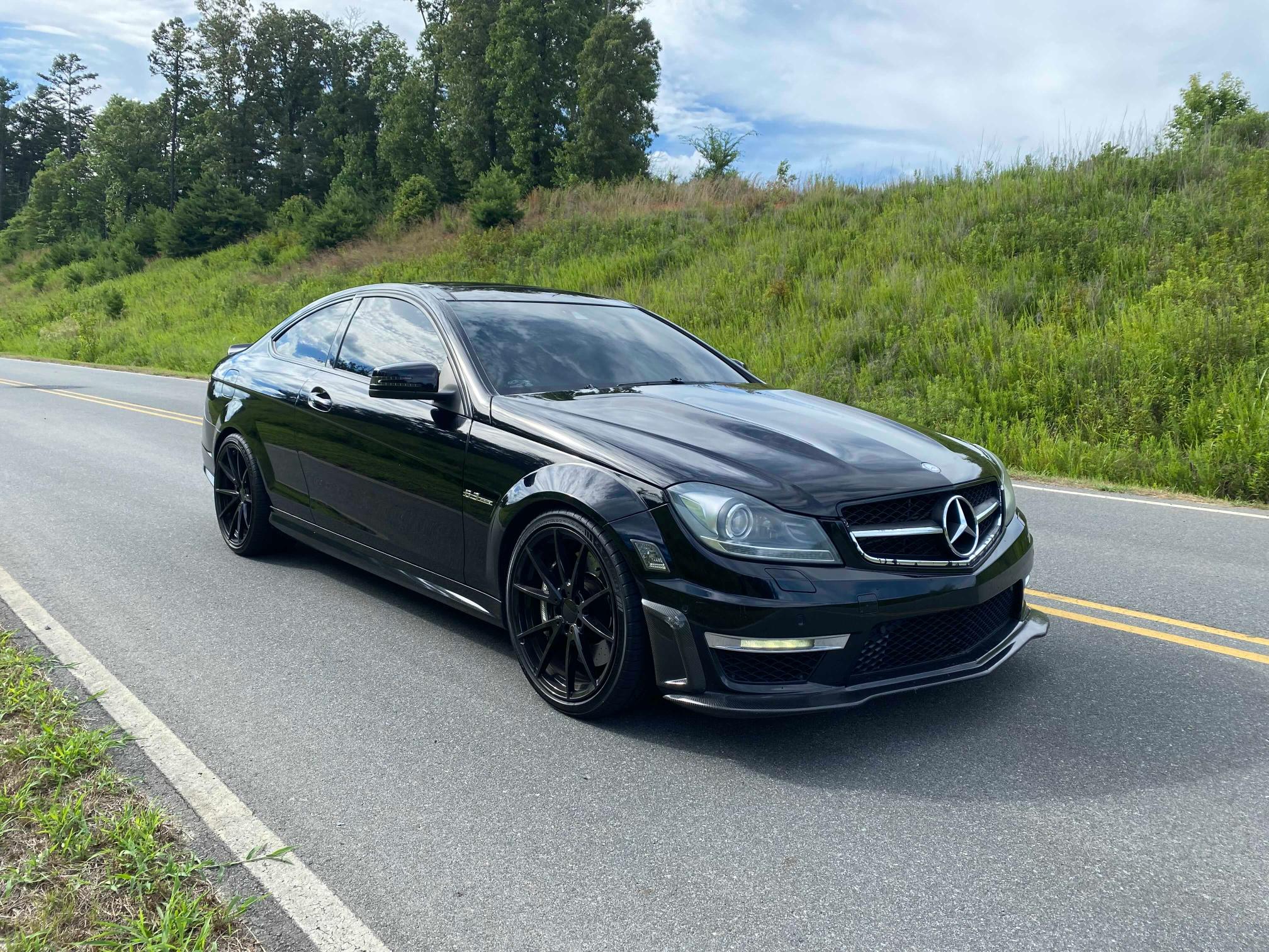 MERCEDES-BENZ C 63 AMG 2012 wddgj7hb9cf771378