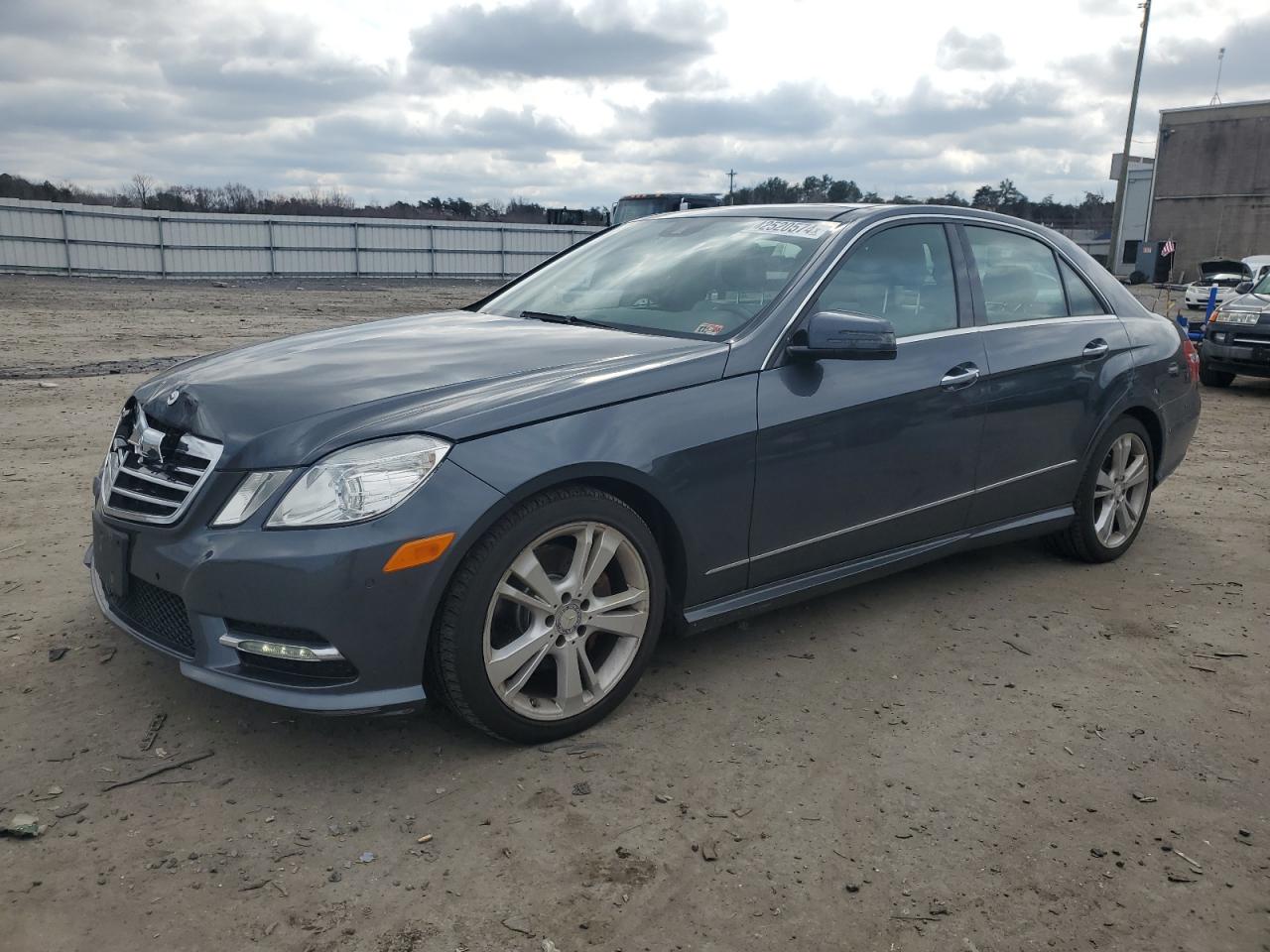 MERCEDES-BENZ E-KLASSE 2013 wddhf8jb6d1111111