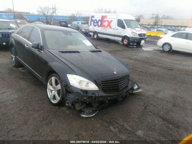 MERCEDES-BENZ S 550 2011 wddng7bb3ba388434