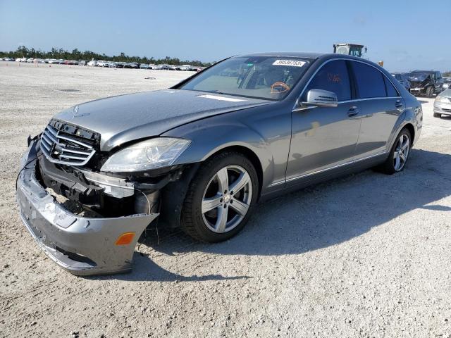 MERCEDES-BENZ S 550 2010 wddng7bb4aa334901