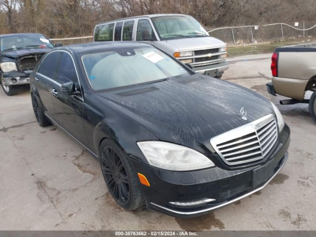 MERCEDES-BENZ S 550 2011 wddng7bb9ba397154