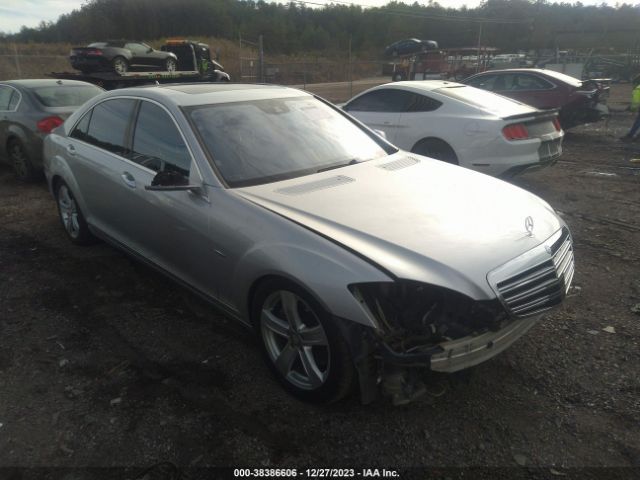 MERCEDES-BENZ S 550 2012 wddng7db6ca420162