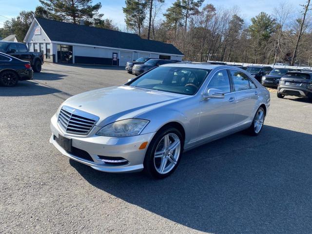 MERCEDES-BENZ S 550 4MAT 2011 wddng8gb0ba366065