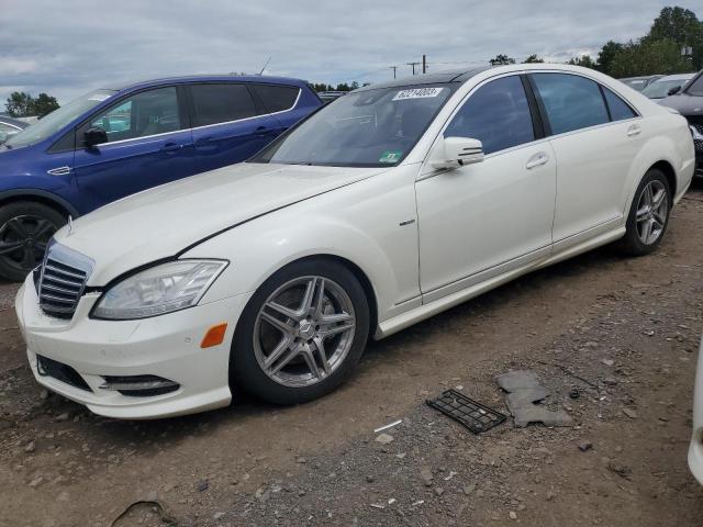 MERCEDES-BENZ S 550 4MAT 2011 wddng8gb7ba400292