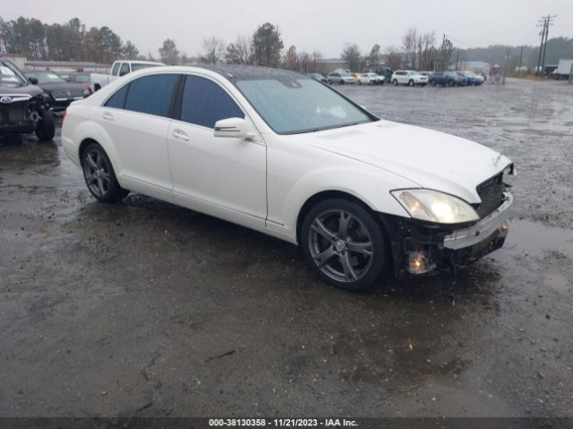 MERCEDES-BENZ NULL 2013 wddng9eb2da499390