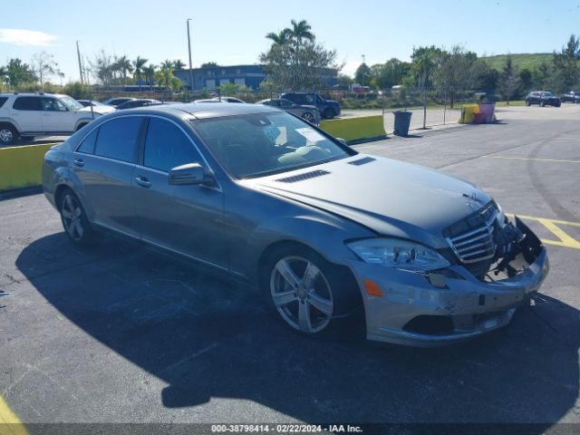 MERCEDES-BENZ S 550 2013 wddng9eb7da526972