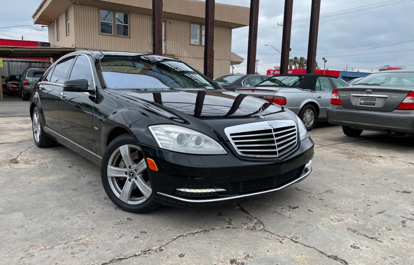 MERCEDES-BENZ S 550 4MAT 2012 wddng9ebxca467320