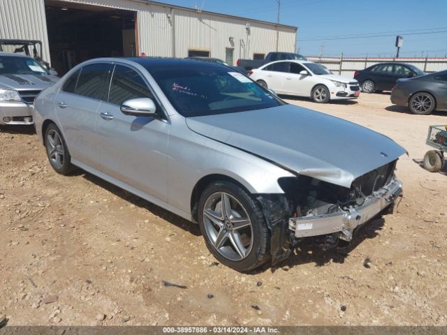 MERCEDES-BENZ E 300 2019 wddzf4jb1ka584912