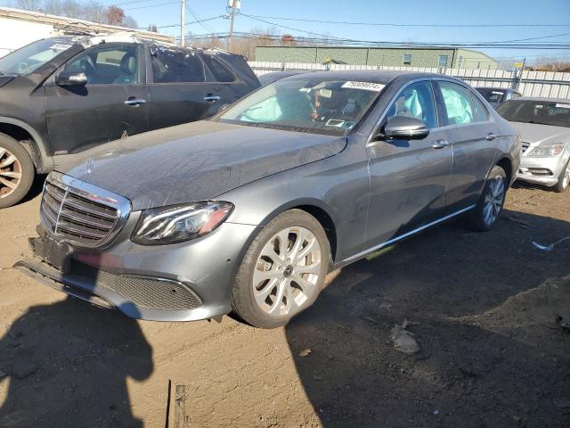 MERCEDES-BENZ E 300 4MAT 2019 wddzf4kb4ka546315