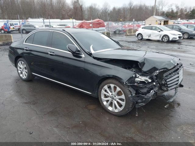 MERCEDES-BENZ E 300 2019 wddzf4kb9ka624328