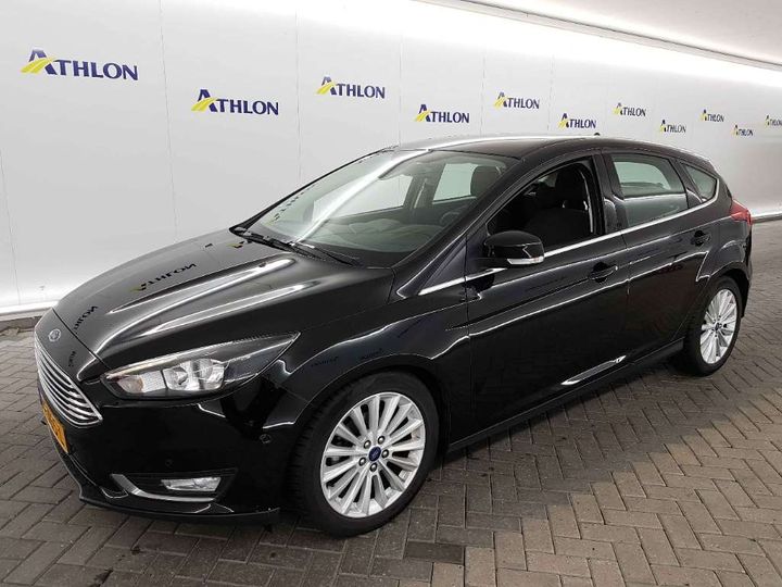 FORD FOCUS HATCHBACK 2017 wf05xxgcc5hk05122