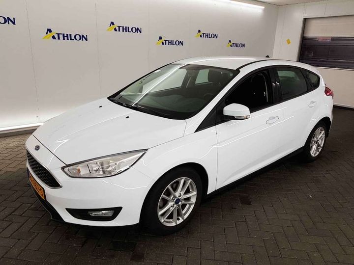 FORD FOCUS HATCHBACK 2017 wf05xxgcc5hk13227