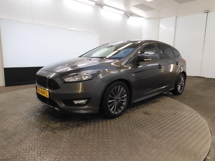 FORD FOCUS 2017 wf05xxgcc5hp21913