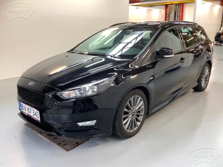 FORD FOCUS ESTATE 2017 wf06xxgcc6hk17144