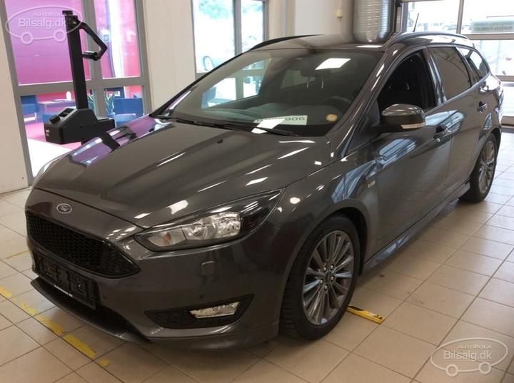 FORD FOCUS ESTATE 2018 wf06xxgcc6hk17205