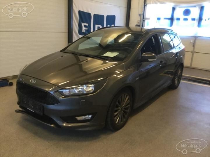 FORD FOCUS ESTATE 2018 wf06xxgcc6hk17321