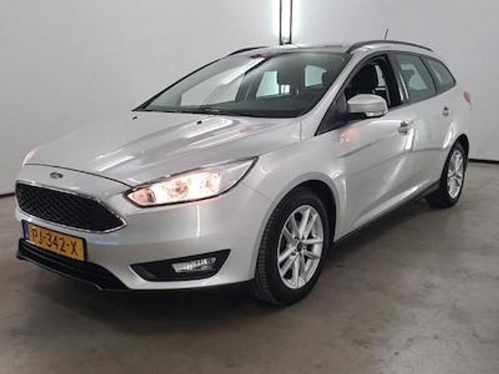 FORD FOCUS WAGON 2017 wf06xxgcc6hr76118