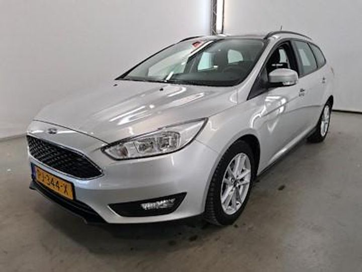 FORD FOCUS WAGON 2017 wf06xxgcc6hr76132