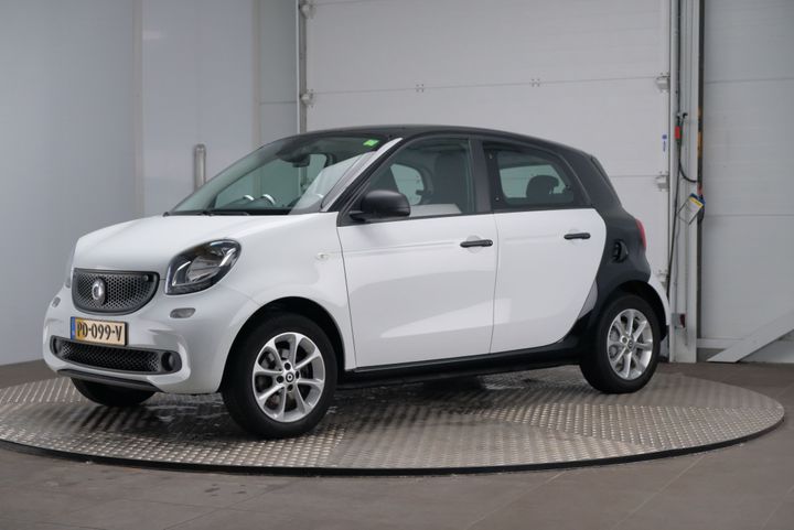 SMART FORFOUR 2017 wme4530421y138023