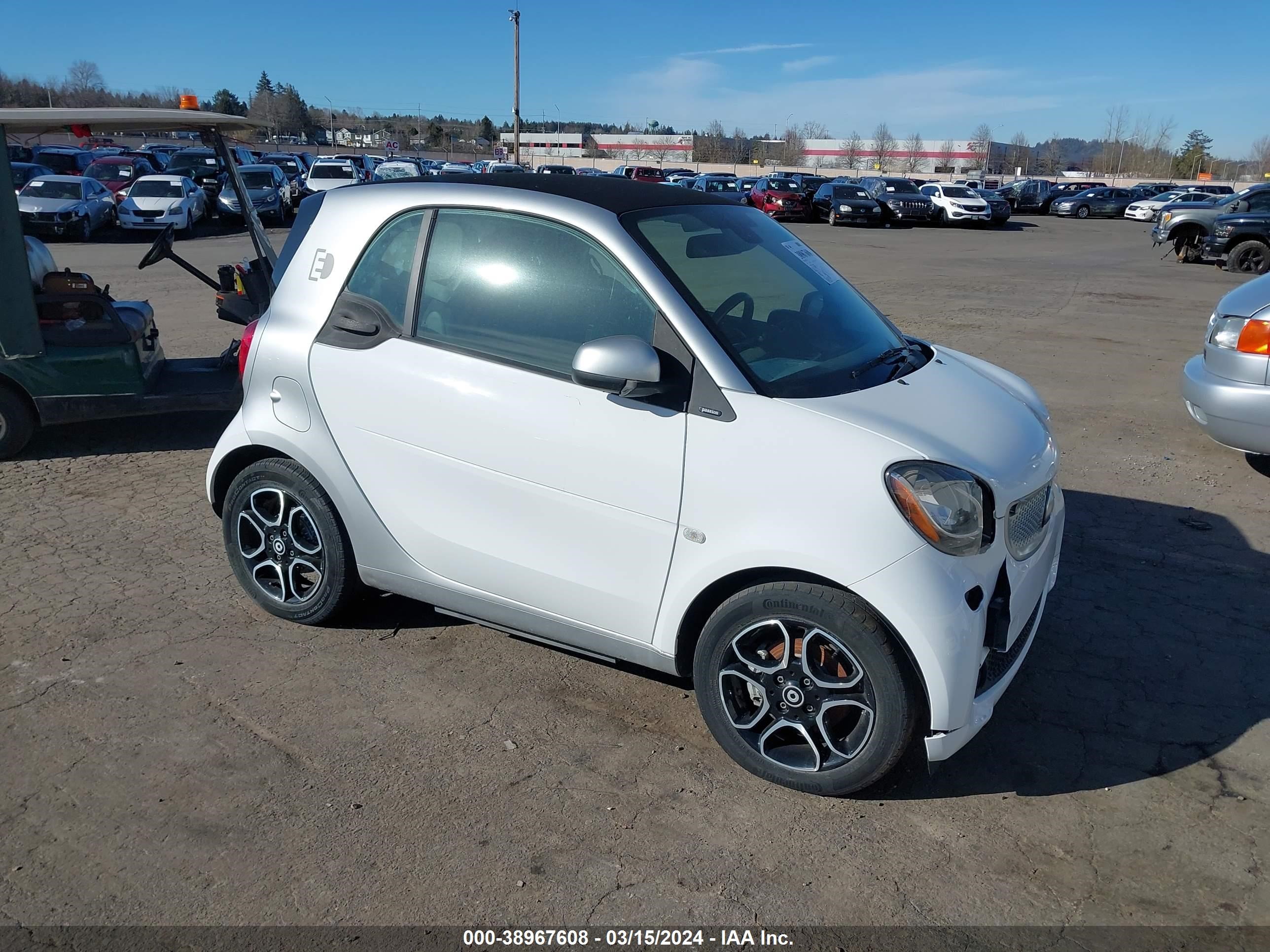 SMART FORTWO 2018 wmefj9ba5jk268440