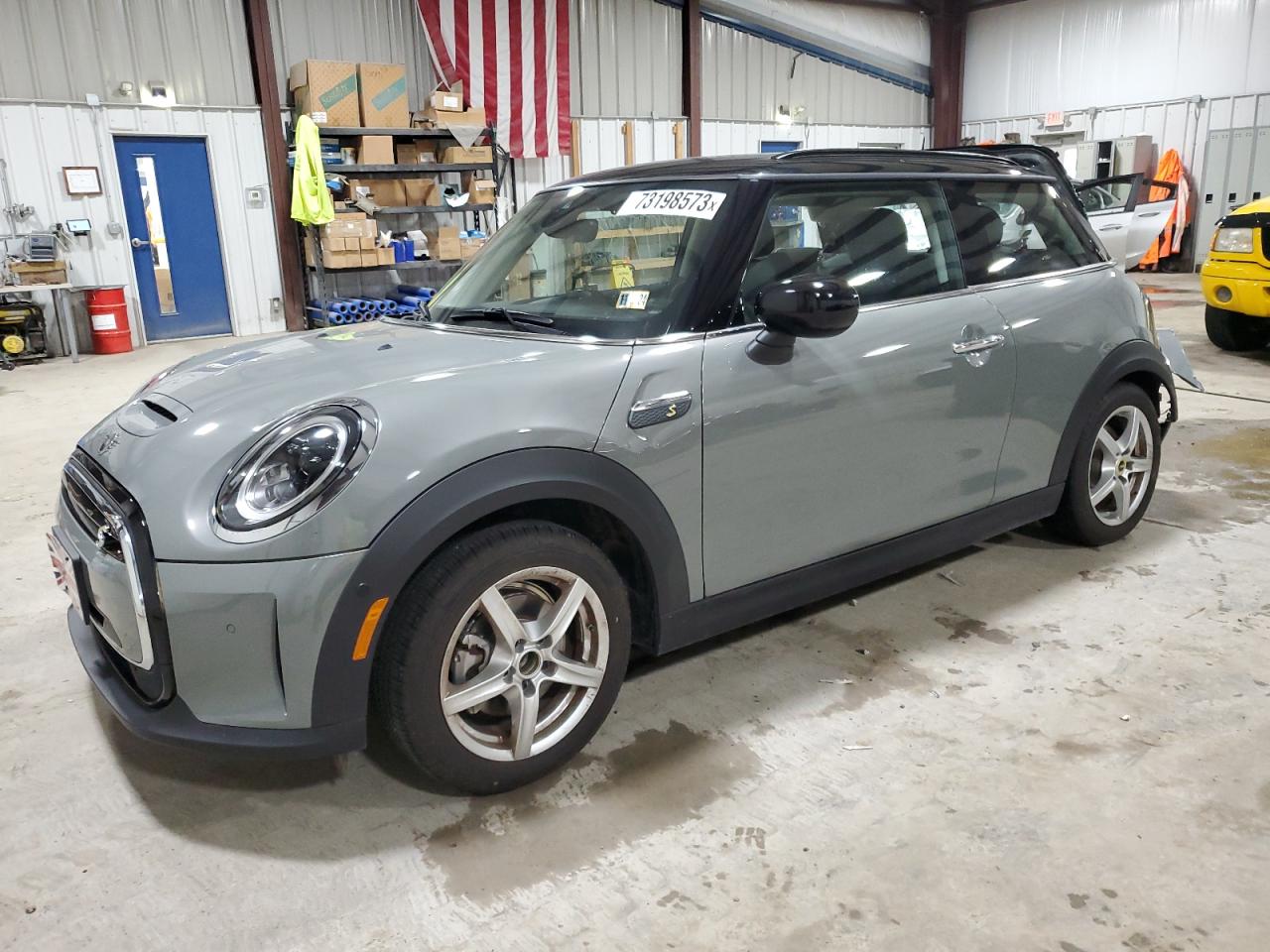 MINI COOPER 2022 wmw13dj02n2r55229