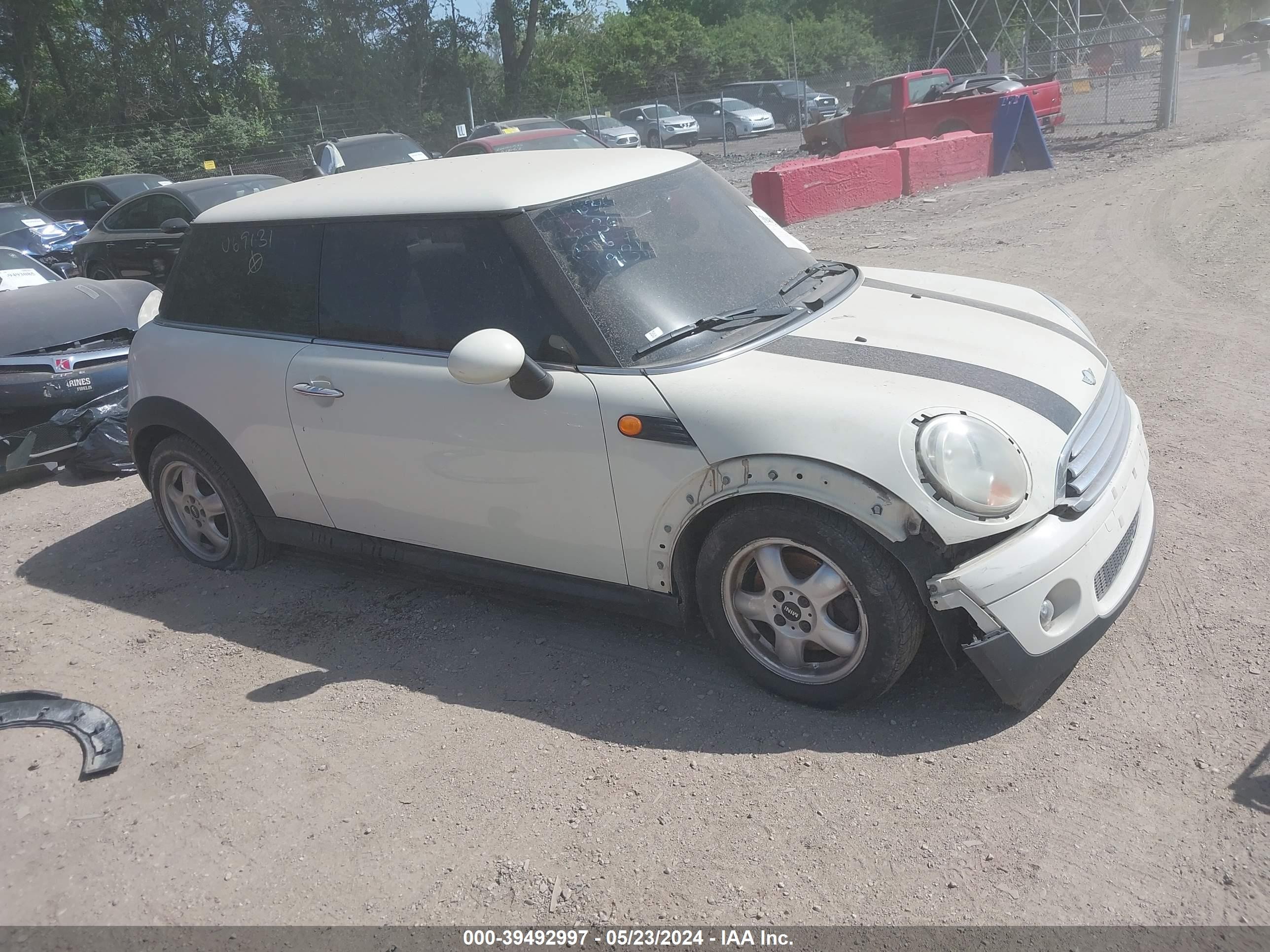 MINI COOPER 2008 wmwmf33518tu69131