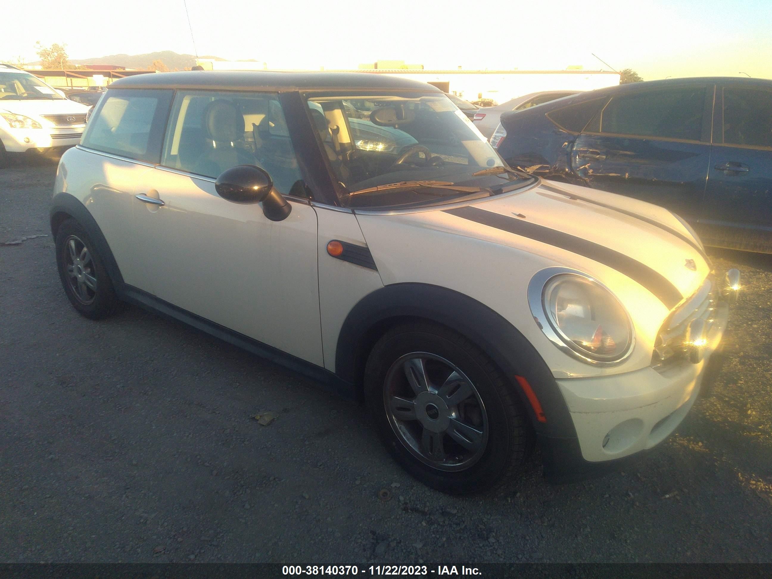 MINI COOPER 2008 wmwmf33558tt66911