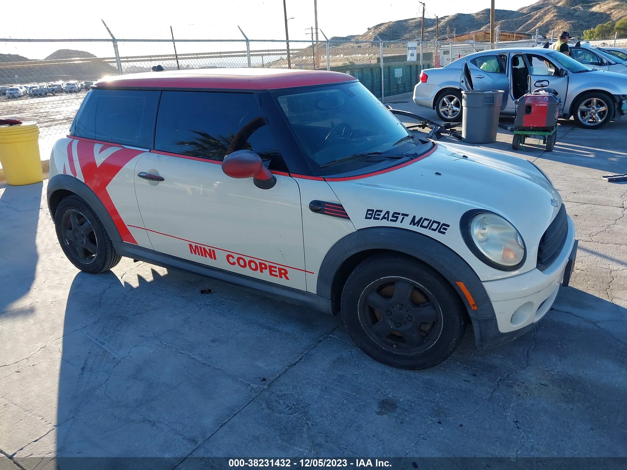 MINI COOPER 2007 wmwmf33597tu61129