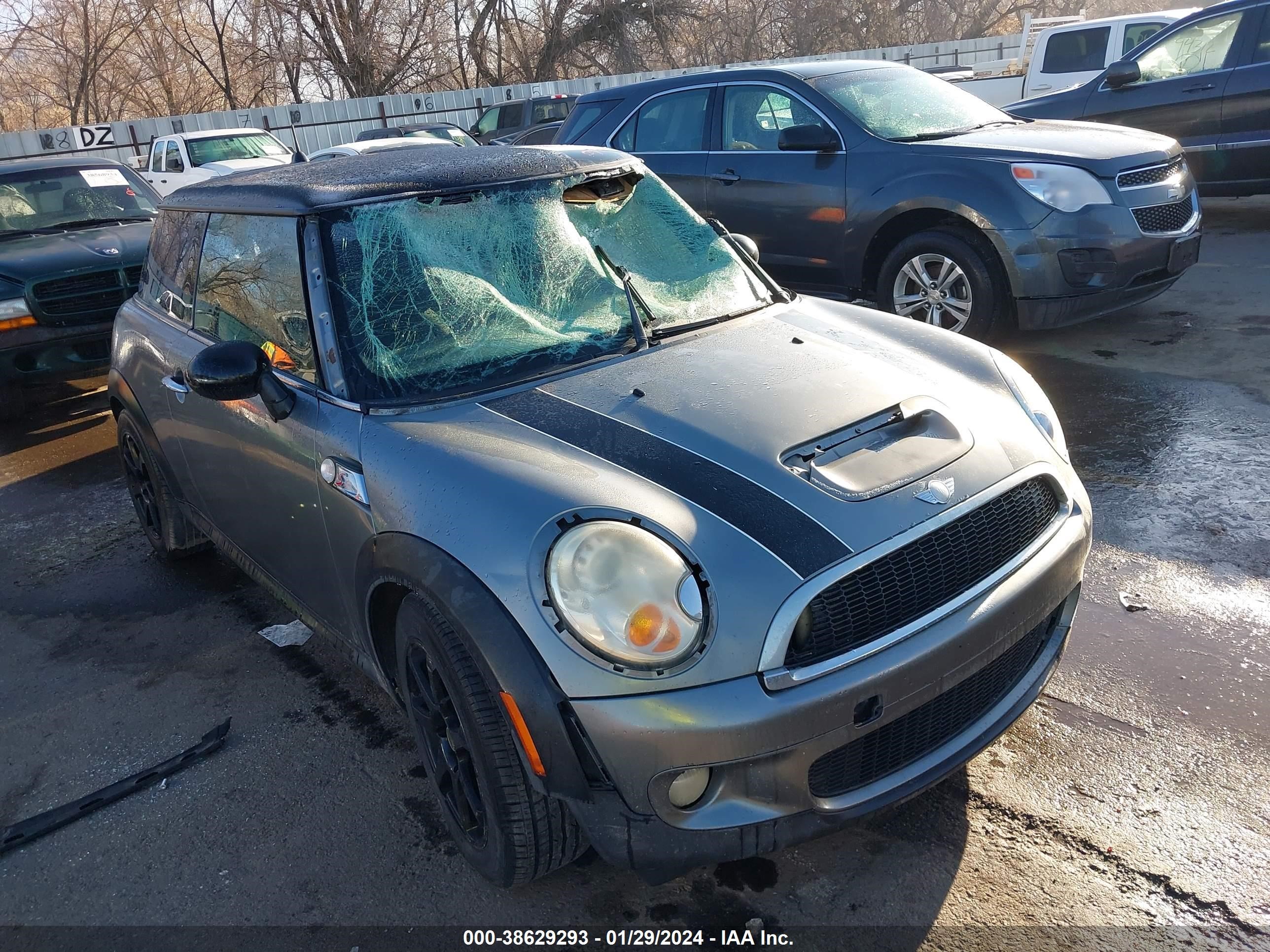 MINI COOPER 2007 wmwmf73587tl84213