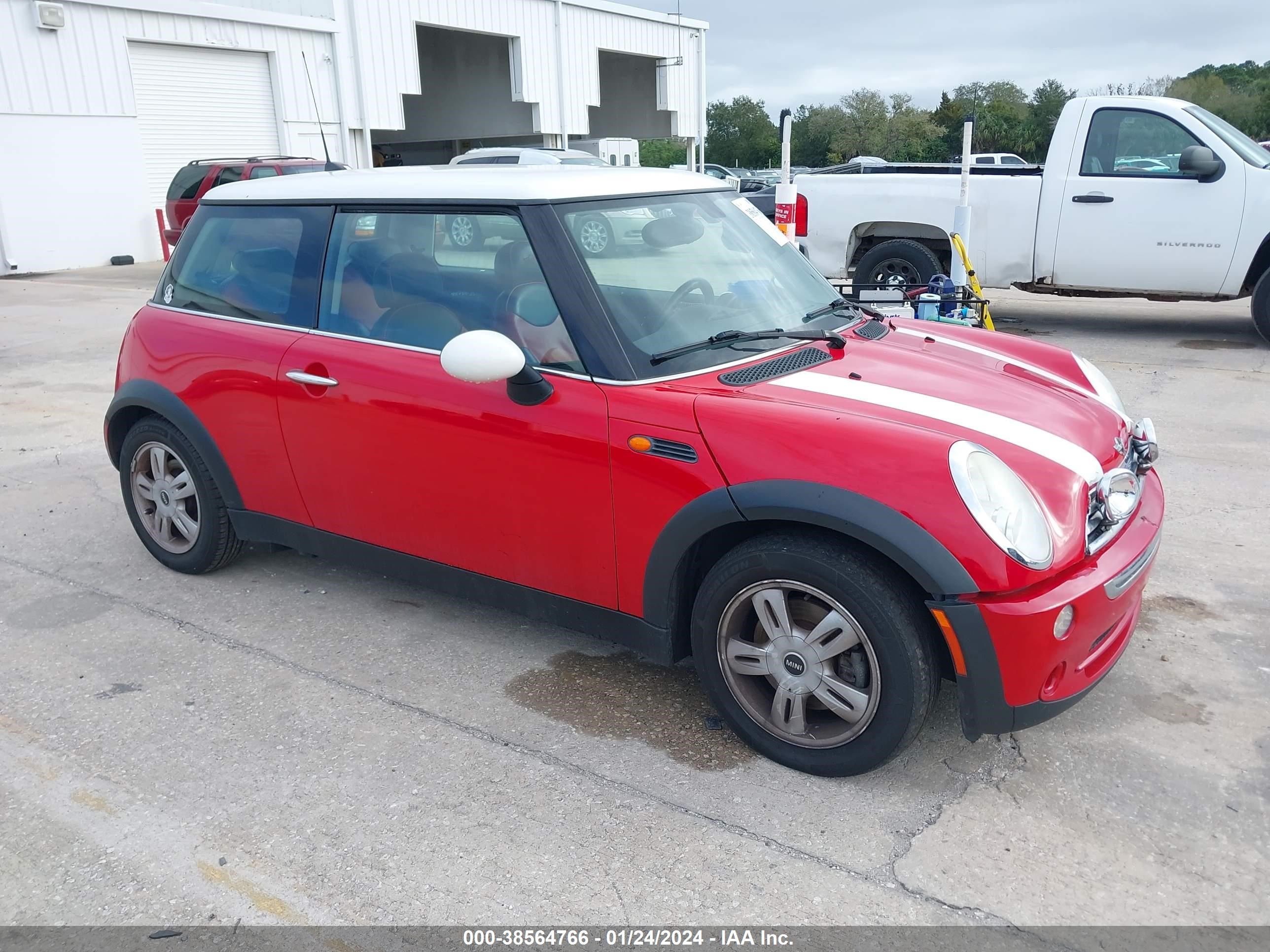 MINI COOPER 2006 wmwrc33556tj75260