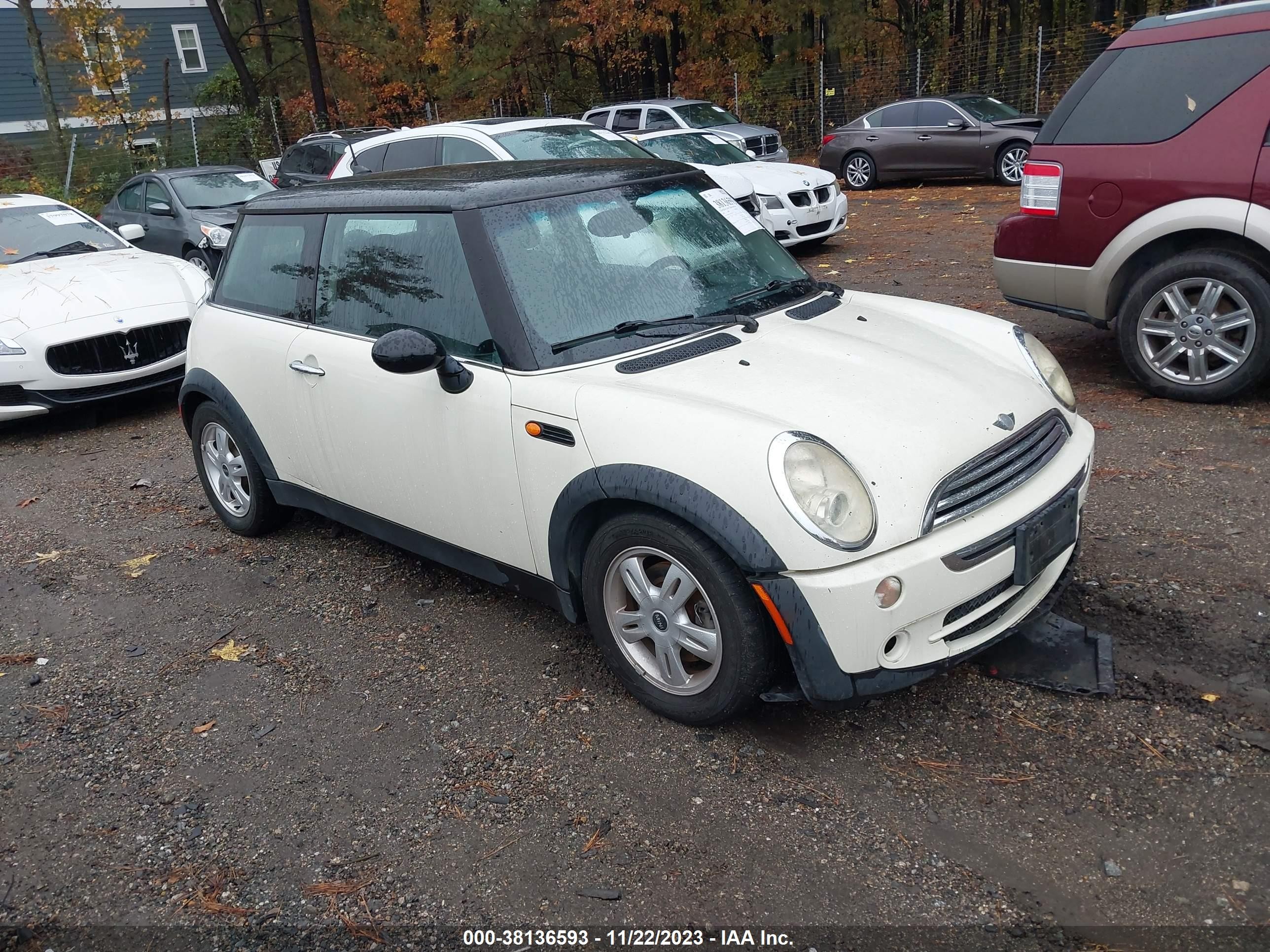 MINI COOPER 2006 wmwrc33556tk17099