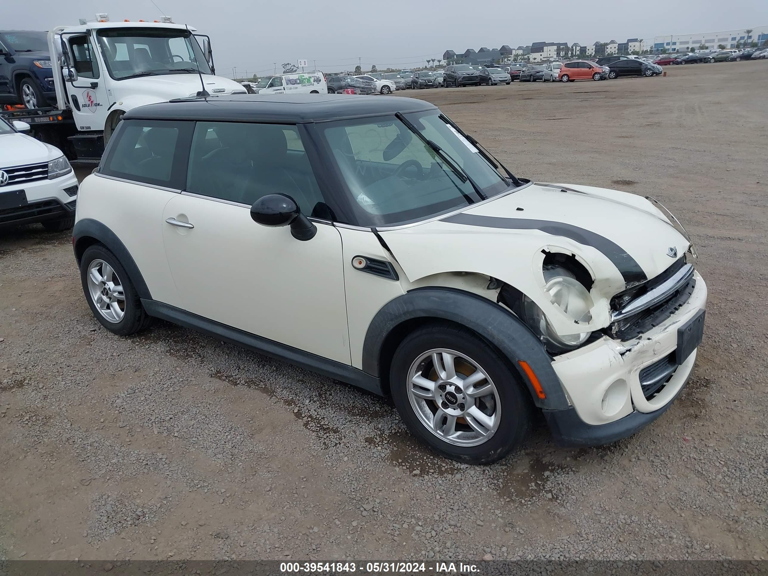 MINI NULL 2013 wmwsu3c5xdt680240