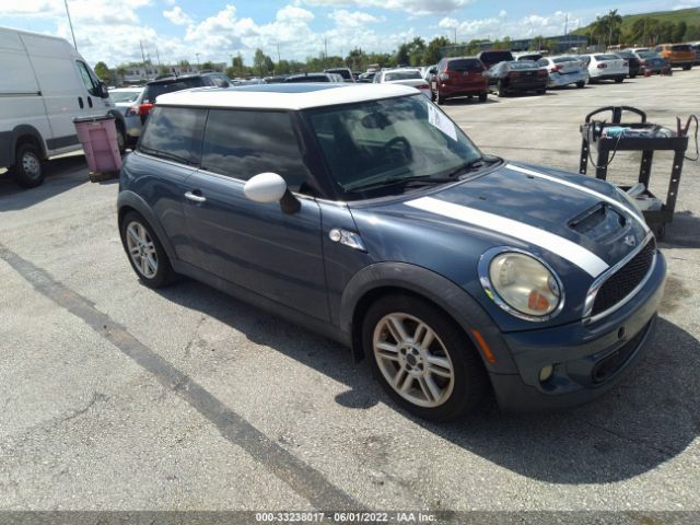 MINI COOPER HARDTOP 2011 wmwsv3c57bty11151