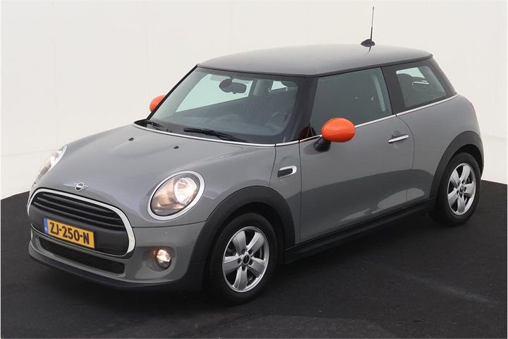 MINI MINI 2019 wmwxr11040te62312