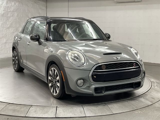 MINI COOPER HARDTOP 4 DOOR 2016 wmwxu3c52g2b63680