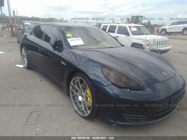 PORSCHE PANAMERA 2012 wp0aa2a77cl018717