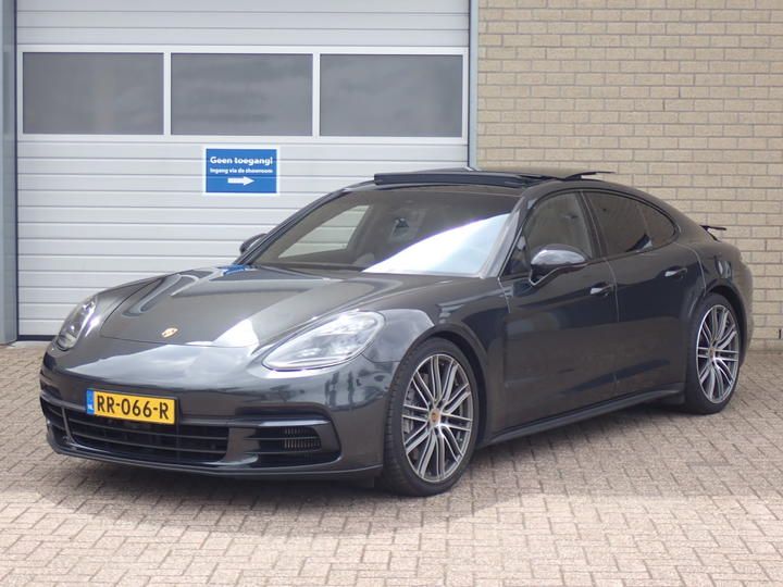 PORSCHE PANAMERA 2018 wp0zzz97zjl129388