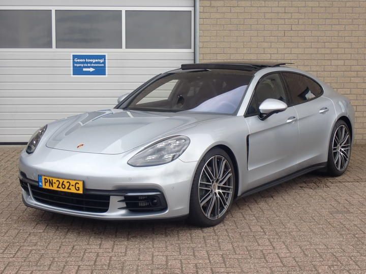 PORSCHE PANAMERA 2017 wp0zzz97zjl137229