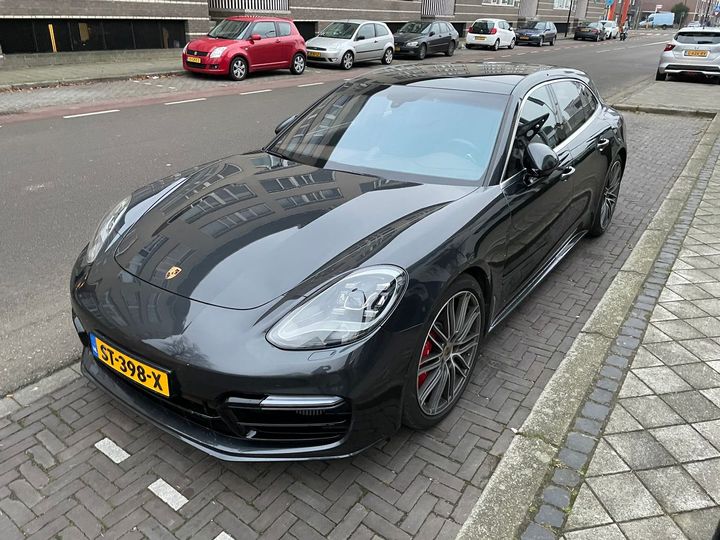 PORSCHE PANAMERA SPORT TURISMO 2018 wp0zzz97zjl147378