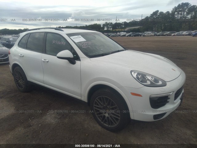 PORSCHE CAYENNE 2017 wp1aa2a20hka81495