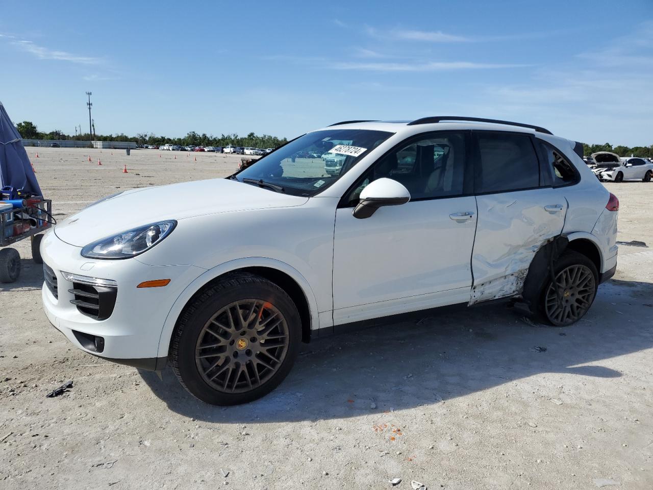 PORSCHE CAYENNE 2017 wp1aa2a21hka87810